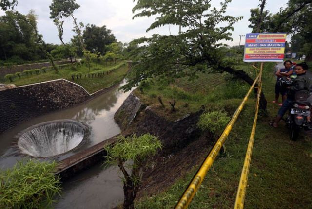 Bukan Mistis atau Kekuatan Alam, Spillway di Probolinggo Memang Sengaja Dibuat Sejak Zaman Belanda