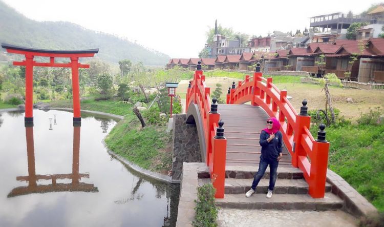 Nggak Harus ke Jepang, Kamu Bisa Menikmati Air Panas di Onsen Hot Spring Resort Malang!