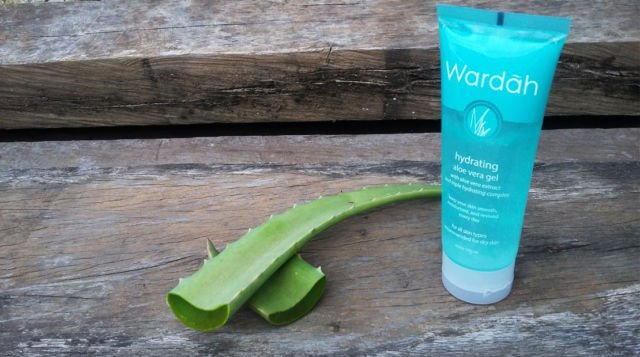 Wardah Hydrating Aloe Vera Gel