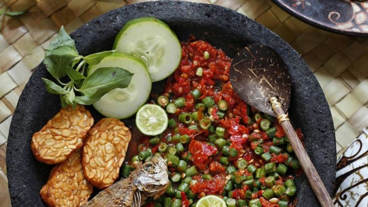 Resep Sambel dan Sayur Mentah Kacang Panjang, Menu Sederhana Dijamin Nagih Banget