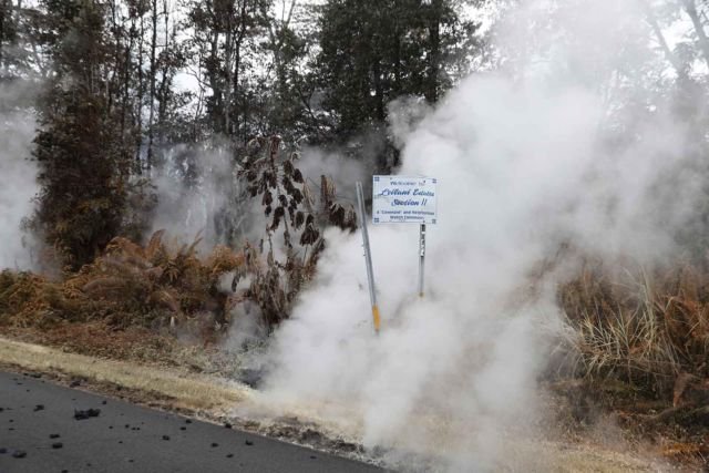 10+ Potret Mengerikan Erupsi Lava di Hawaii. Bayangin Kalau di Kompleks Rumahmu Terjadi Kayak Begini