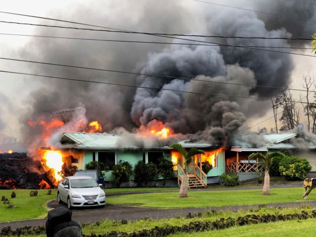 10+ Potret Mengerikan Erupsi Lava di Hawaii. Bayangin Kalau di Kompleks Rumahmu Terjadi Kayak Begini