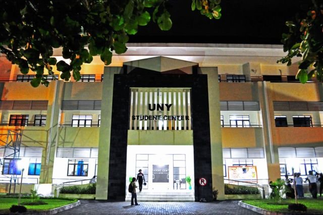 Gedung Student Center UNY