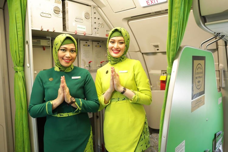 Jelang Ramadan, Citilink Merilis Seragam Baru dan Hijab untuk Pramugari. Adem ya Lihatnya!