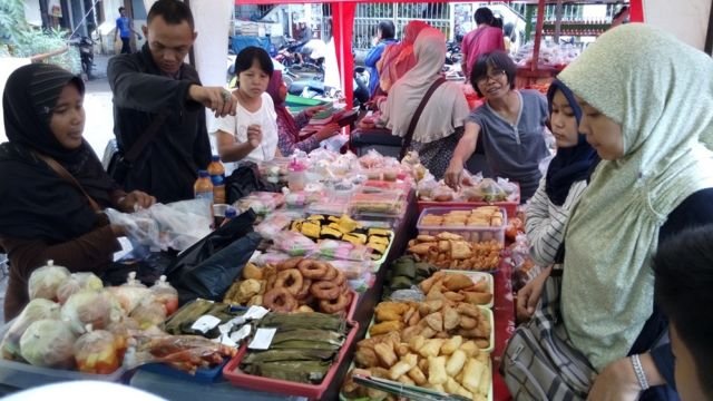 6 Lika-liku Kehidupan Anak Kos Di Bulan Puasa yang Membuatmu Jadi Pejuang Tekad dan Iman