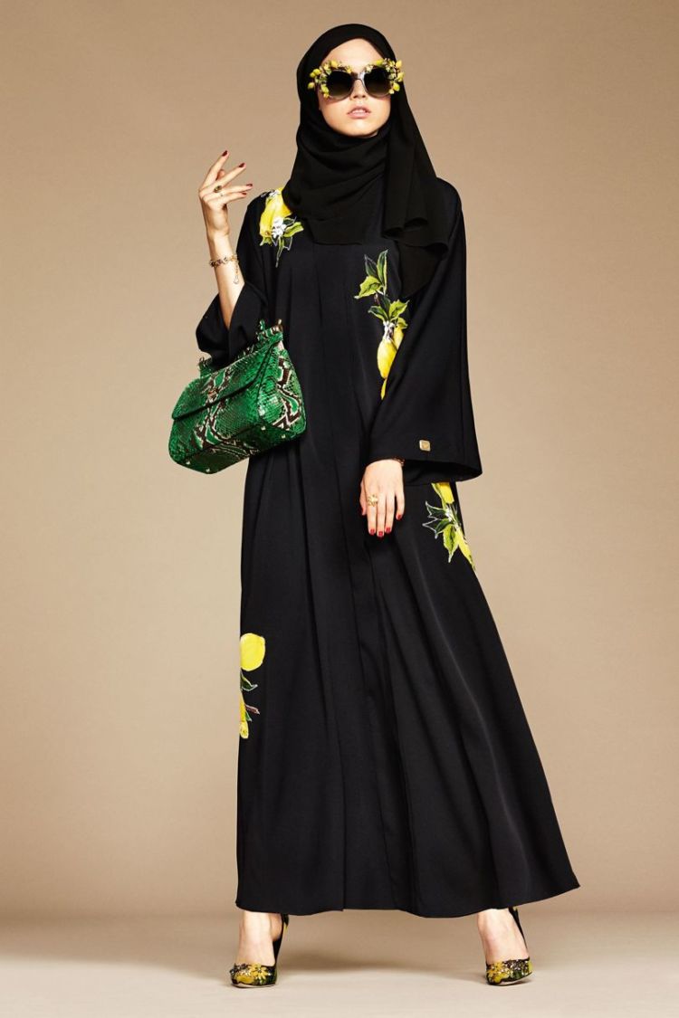 13+ Inspirasi Busana Abaya Buat Idul Fitri dari Rumah Mode Kenamaan, Dolce & Gabbana