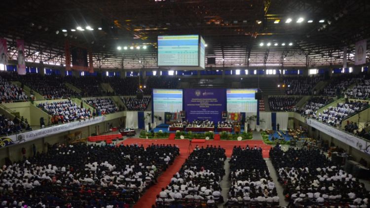 Hallo MaBa UNY, Bersiaplah Mengikuti Serunya PKKMB di GOR UNY!