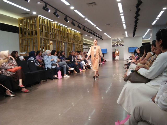 Intip 9 Label Lokal Ini Pamerkan Gaya Busana Andalannya dalam Trunk Show Social Fashion Darling