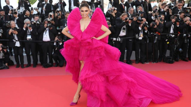 9+ Gaya Selebritas Paling Cetar di Festival Film Cannes 2018. Tampilan di Layar Kaca Lewat Semuanya!