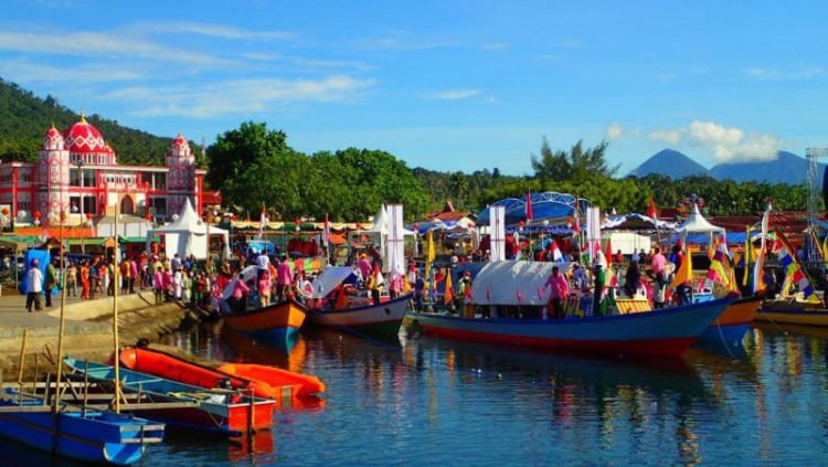 Festival Teluk Jailolo 2018, Sebuah Perpaduan Budaya dan Wisata Maluku Utara yang Memesona!