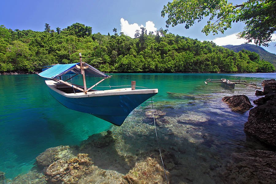 Menikmati Beningnya Pantai Sulamadaha, Secuil Surga di Timur Indonesia. Indah Banget Men!