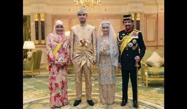 19 Gaun Royal Wedding Ter-Ikonik dari Seluruh Dunia. Jadi Nggak Sabar Lihat Punya Meghan Markle~