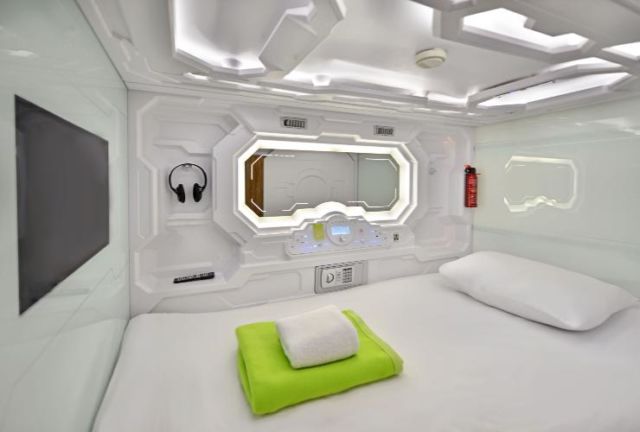 Single bed capsule.