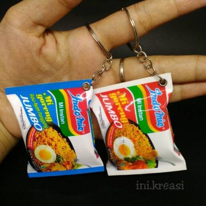 10 Bukti Kondangnya Indomie yang Jadi Kebanggaan Milenial. Dari Kreasi Kuliner sampai Aksesorinya, Ada!