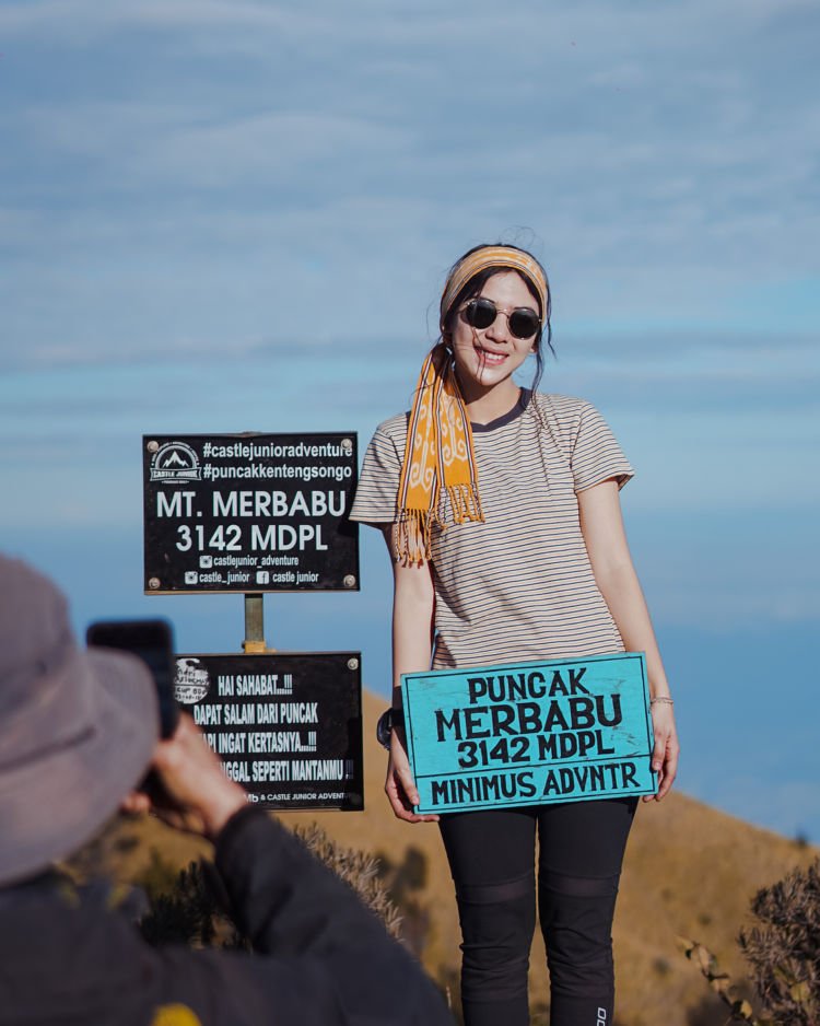 Adinda Thomas, Pendaki Cantik yang Hobi Mendaki Gunung. Yuk Kepoin Fotonya yang Kece Abis!