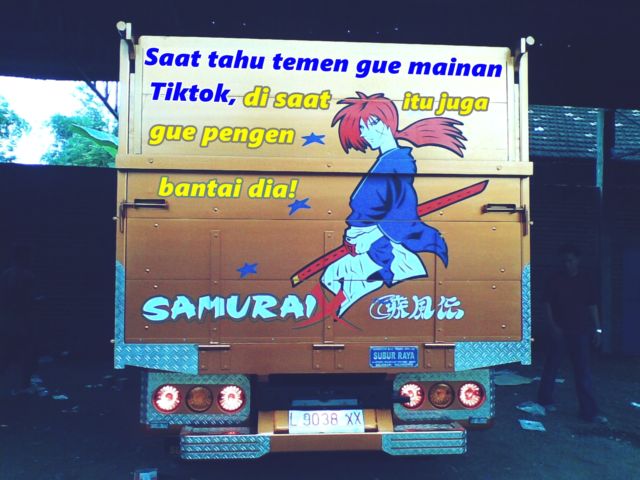 13 Tulisan di Belakang Truk Pantura ala Generasi Milenial. Jokes-nya Sudah Cukup Receh Belum nih?