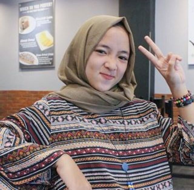 Penyanyi gambus arab cantik