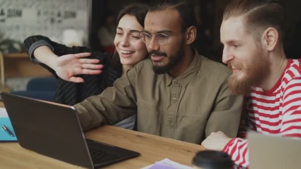 6 Keseruan yang Dirasakan Kamu, Anak Rantau yang Rayakan Lebaran Hanya Bersama Teman