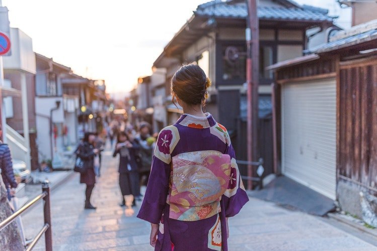 6 Alasan Kenapa Wanita Jepang Makin Betah Menjomblo. Yang Single Seumur Hidup pun Makin Banyak