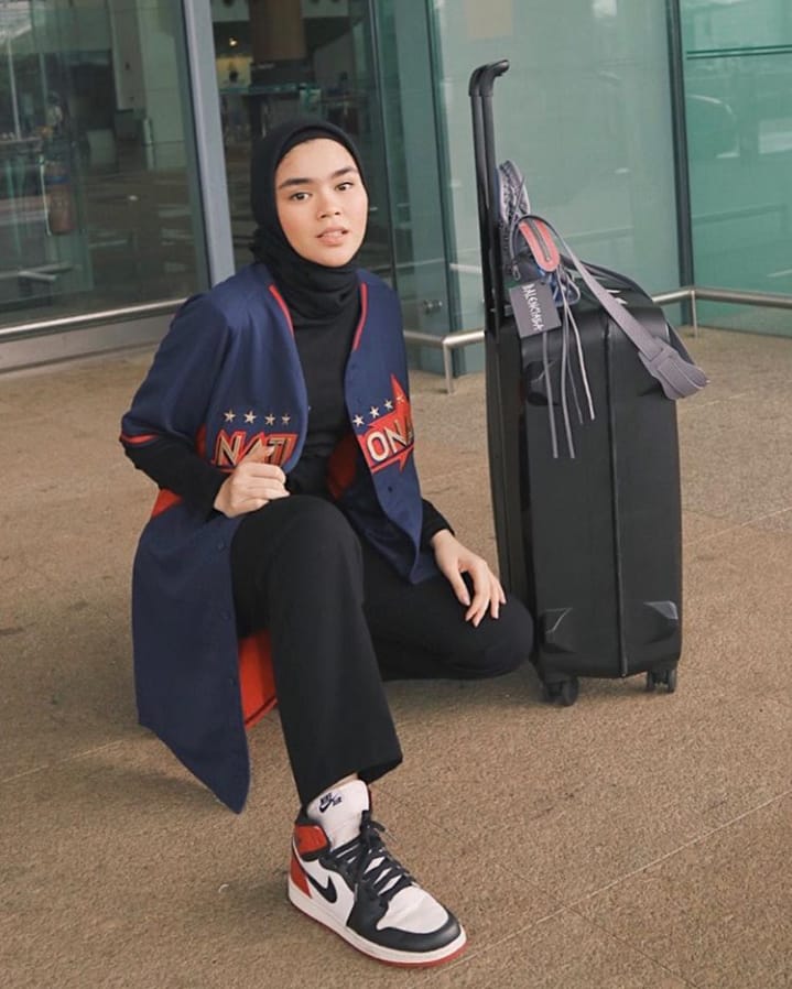 17+ Hijab Sporty Style Ala Sivia Azizah. Cocok Buat Kamu Cewek Quirky yang Aktif dan Percaya Diri