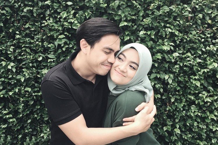 7 Couple Goals yang Jadi Idola Millenial Se-Indonesia. Belajarlah dari Keharmonisan Hubungannya