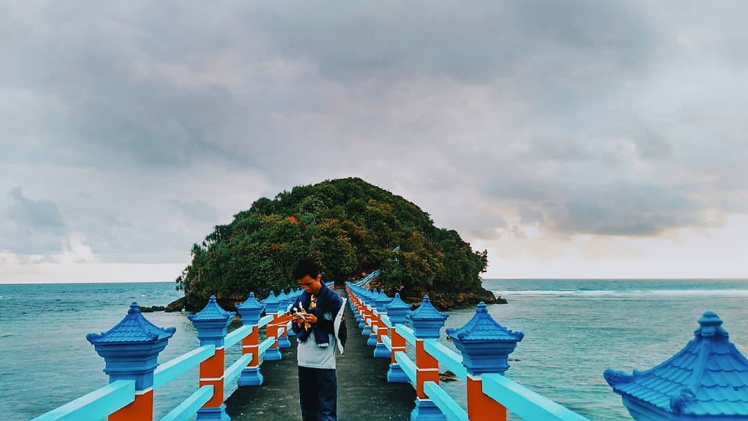 Sore yang Mistis di Pulau Hanoman