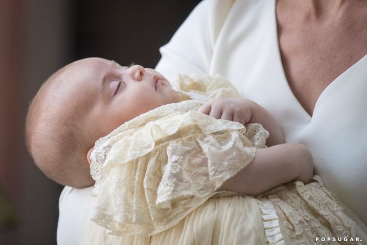 13 Potret Momen Baptisan Prince Louis of Cambridge. Mulai dari Gaun Cantik Hingga Fashion Kate Middleton