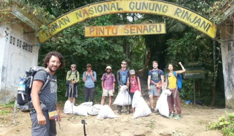 8 Aktivitas Wisata Ini Disukai Bule Saat Mengunjungi Indonesia. Unik dan Menarik Sih!