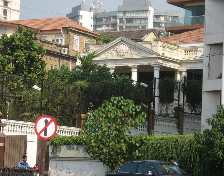 Yuk, Bertamu ke Rumah Shahrukh Khan di Mumbai dan Ketahui 10 Fakta tentang 'Istana'nya yang Begitu Mewah