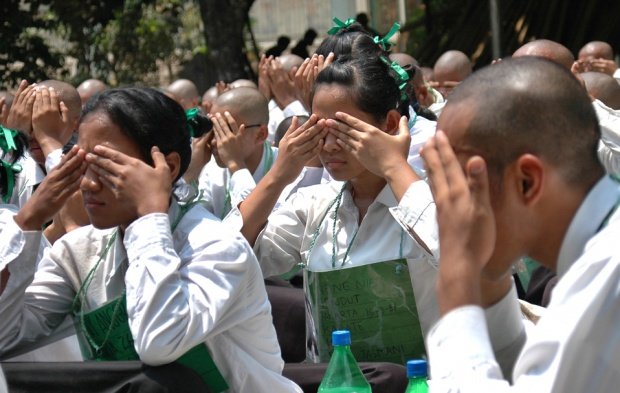 Bukan Cuma Berbau Kekerasan, Sekarang Malah Ada Ospek yang Berujung Mesum. Tujuannya Apa Coba?