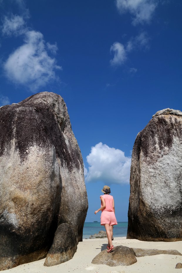 10 Destinasi Hits di Negeri Laskar Pelangi, Belitung. Keindahan Pantainya Bikin Males Pulang!