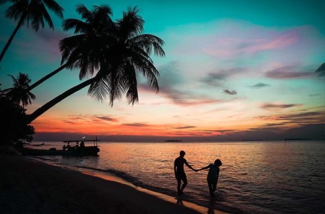 Panduan Liburan ke Karimunjawa, Surga yang Tertinggal di Pulau Jawa. Kapan Kamu ke Sana?