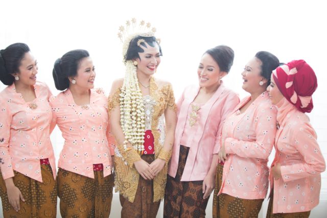 Kata Orang, Mengambil Bunga Melati Pengantin Bikin Enteng Jodoh. Benar Nggak Sih?