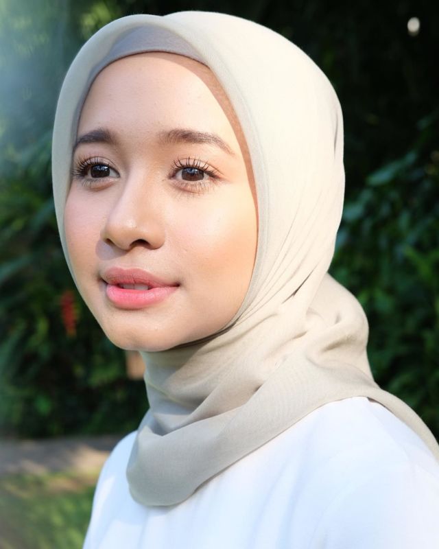 Inspirasi Makeup Effortless dari Para Selebritas Cantik. Tak Perlu Berlebihan untuk Tampil Menarik