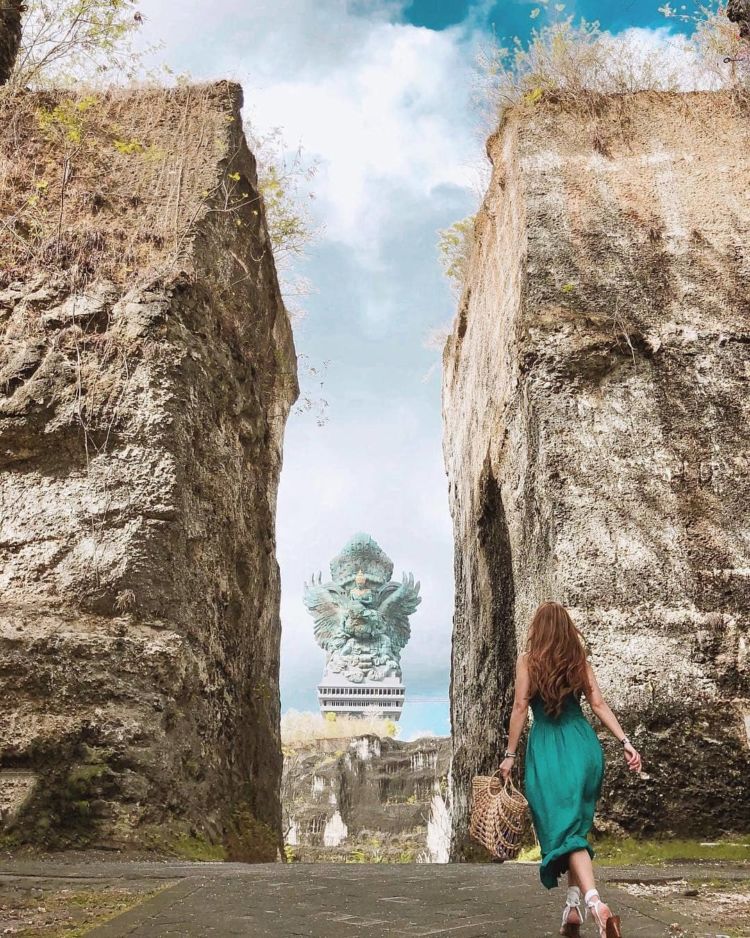 Parade Foto-foto Patung Garuda Wisnu Kencana yang Megah dan Menakjubkan. Bangga Banget Lihatnya!