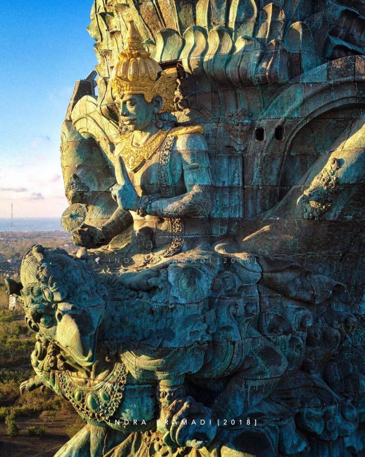 Parade Foto-foto Patung Garuda Wisnu Kencana yang Megah dan Menakjubkan. Bangga Banget Lihatnya!