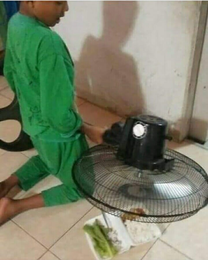 14+ Orang SWAG yang Berani Pakai Barang Nggak Sesuai Fungsinya. Harusnya Anak Kosan Paham nih~