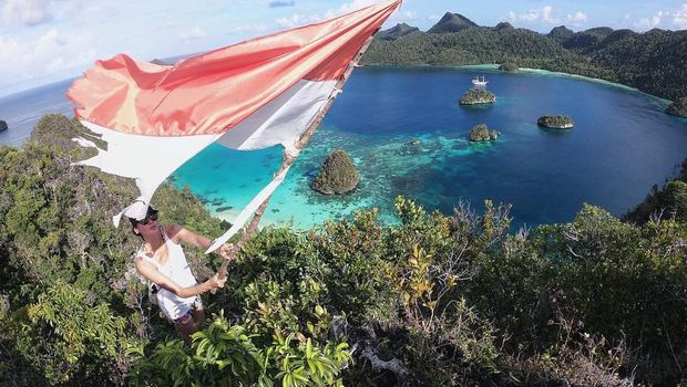 Posting Foto Bendera Robek, Anya Geraldine dan Nadine Chandrawinata Terancam Sanksi. Apa Sebabnya?