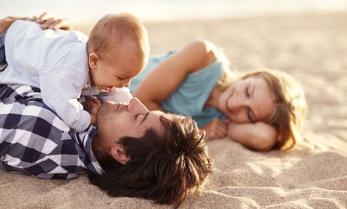 7 Tips Buat Kamu yang Mau Traveling Bersama Bayi. Meskipun Rempong Tapi Tetep Asyik Kok!