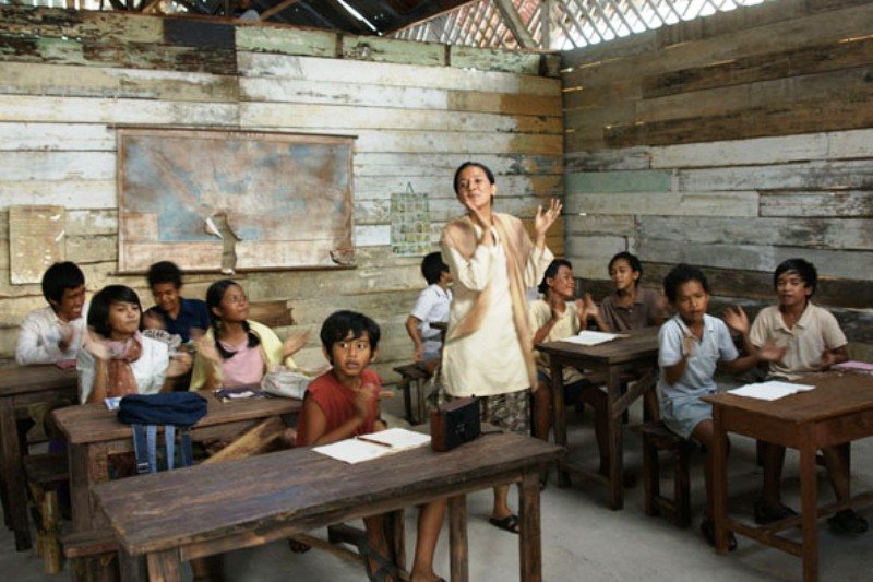 #MerdekaTapi Gaji Guru Masih Jauh dari Kata Humanis