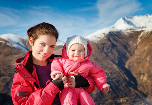 7 Tips Buat Kamu yang Mau Traveling Bersama Bayi. Meskipun Rempong Tapi Tetep Asyik Kok!