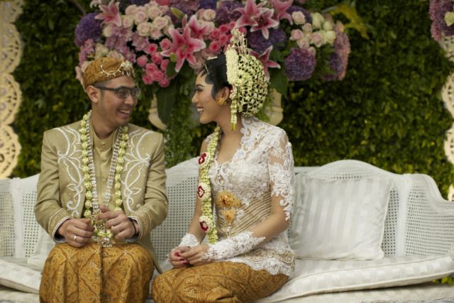 Kata Orang, Mengambil Bunga Melati Pengantin Bikin Enteng Jodoh. Benar Nggak Sih?