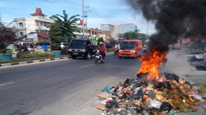 Ini Alasan Kenapa Kita Harus Beneran Stop Bakar Sampah. Selain Bahaya, Bisa Bikin Masuk Bui Juga