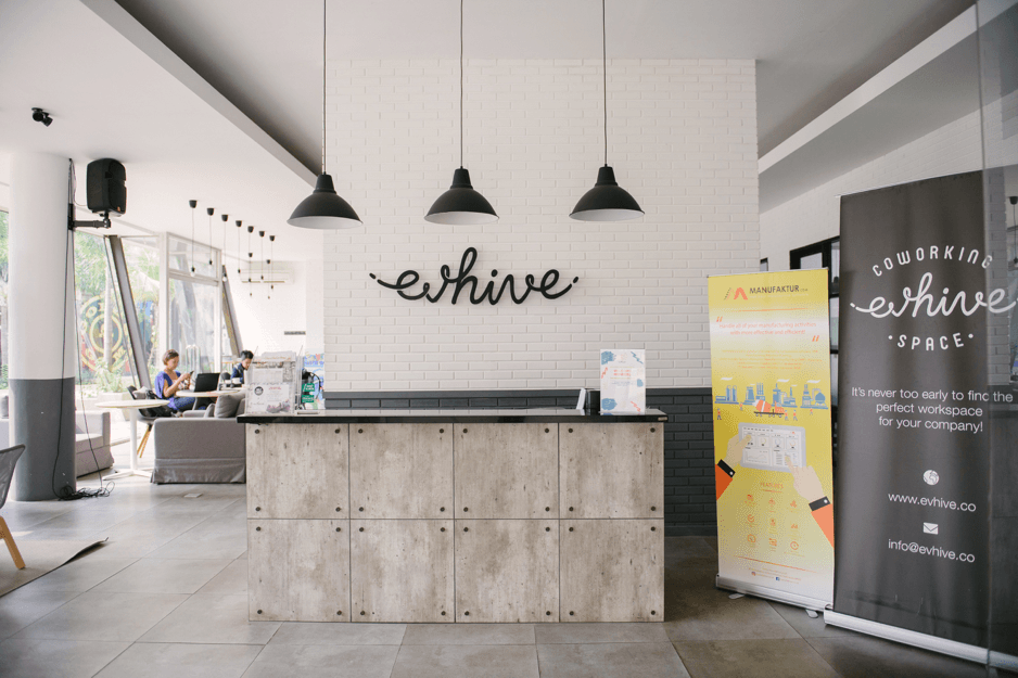 5 Rekomendasi Co-Working Space di Senopati. Para Freelancer Merapat Sini!