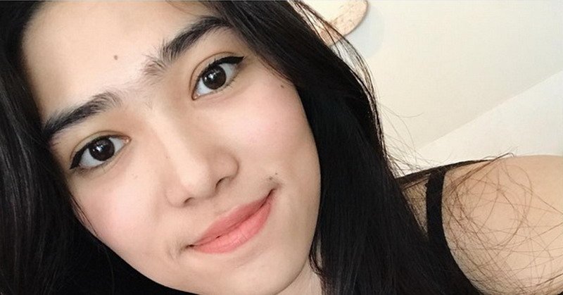 Isyana Sarasvati Punya Kebiasaan Ngomong Typo dan Belibet. Kata Warganet: Cantik mah, Termaafkan!