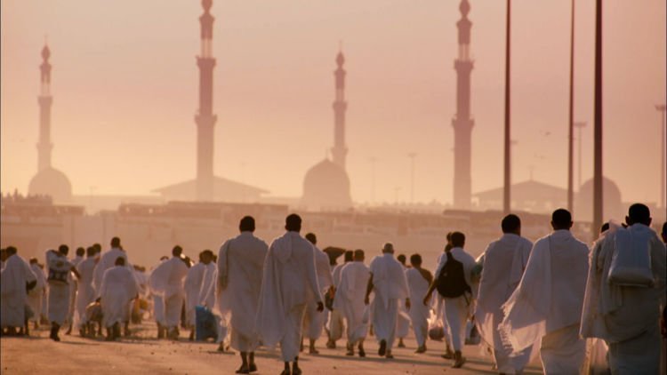 Merencanakan Umrah Pertama Kali Pastinya Mendebarkan. Lakukan 7 Langkah Ini Agar Persiapan Kamu Matang!