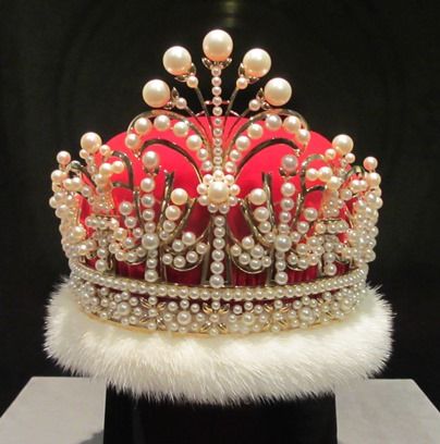 mikimoto-crown-asal-jepang-yang-memukau