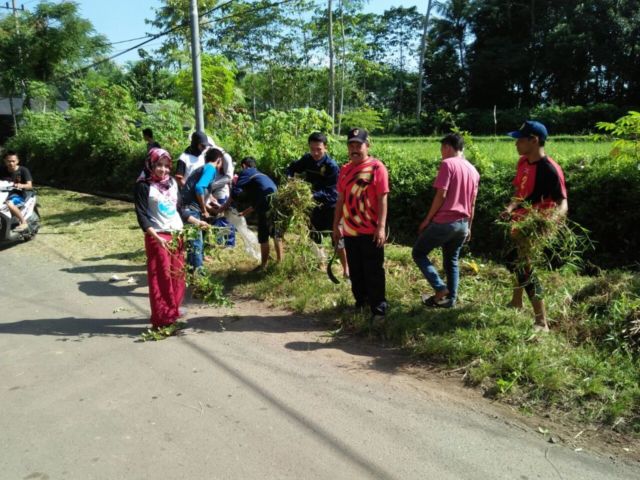 8 Alasan Kamu Bisa Terlibat Cinlok di Tempat KKN. Momen Bikin Was-was Bagi yang Punya Pasangan