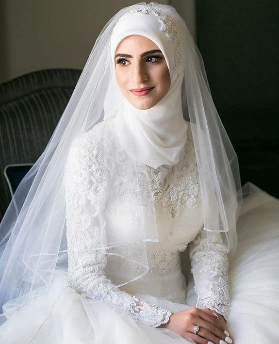 20+ Inspirasi Menata Wedding Veil, si Tudung Pengantin untuk Sempurnakan Momen Istimewa