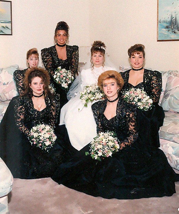 13 Kostum Bridesmaid Lawas ini Kayaknya Bisa Bikin Ngakak deh. Kalau Zaman Dulu sih Dibilang Keren